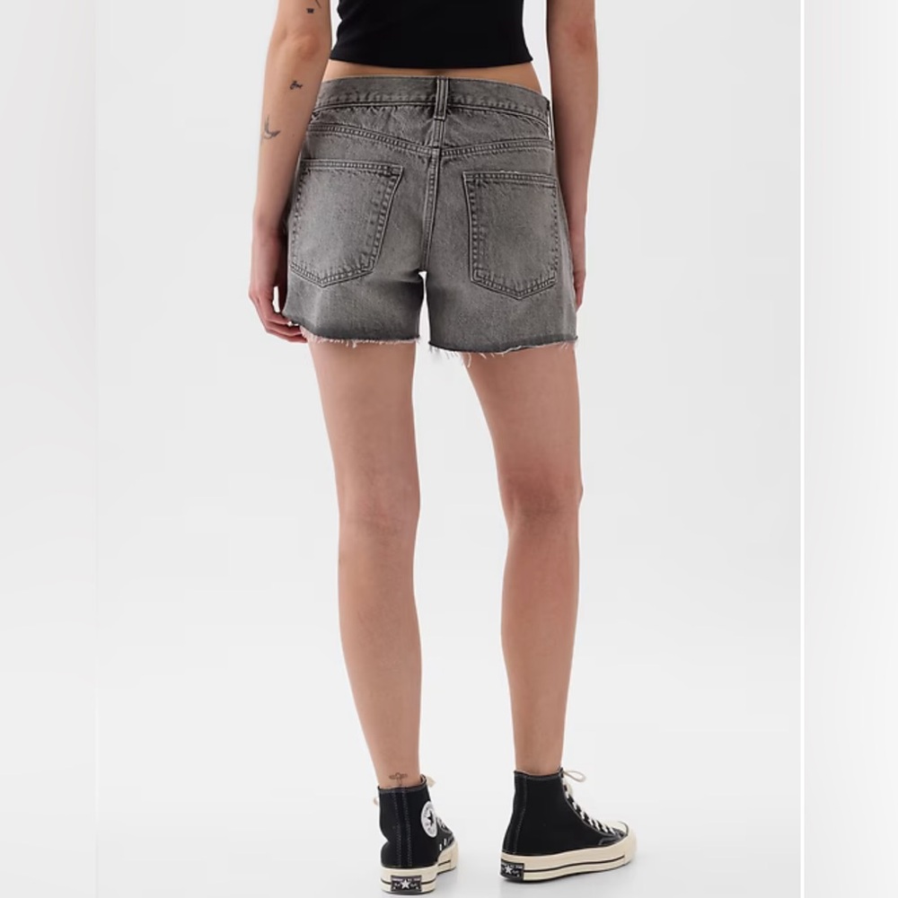 GAP Low Rise Stride Denim Shorts - Picture 5 of 9